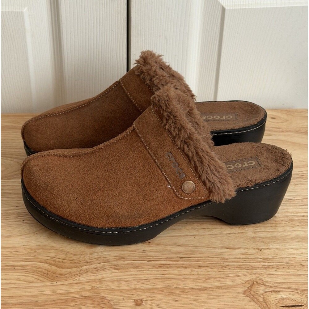 Crocs Cobbler Women's Size 10 Fuzz Brown Suede Faux Fur Lined Mules Clogs